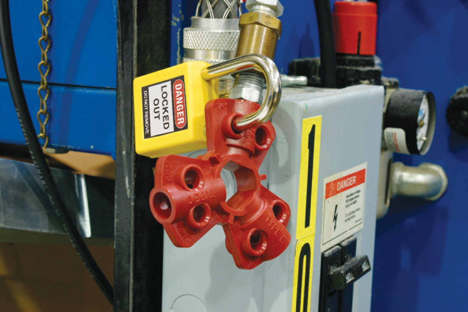 Brady Quick-Disconnect Pneumatic Lockout (Pack Of 6) - 65645 - Image 4